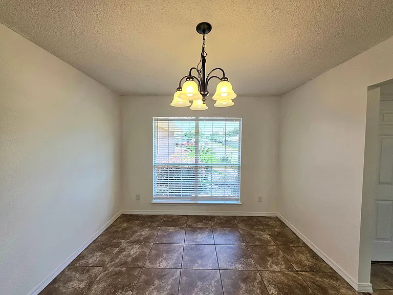 4300 Frasier Ln — Photo 7