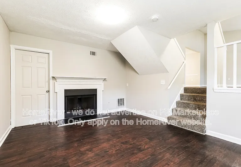 6355 Peppermill Ln — Photo 4