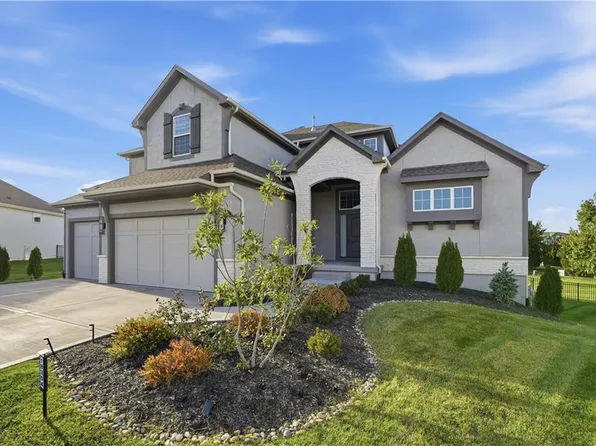 18304 Monrovia St, Overland Park, KS 66013