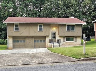 4655 Greenbriar Trl SW, Atlanta, GA 30331