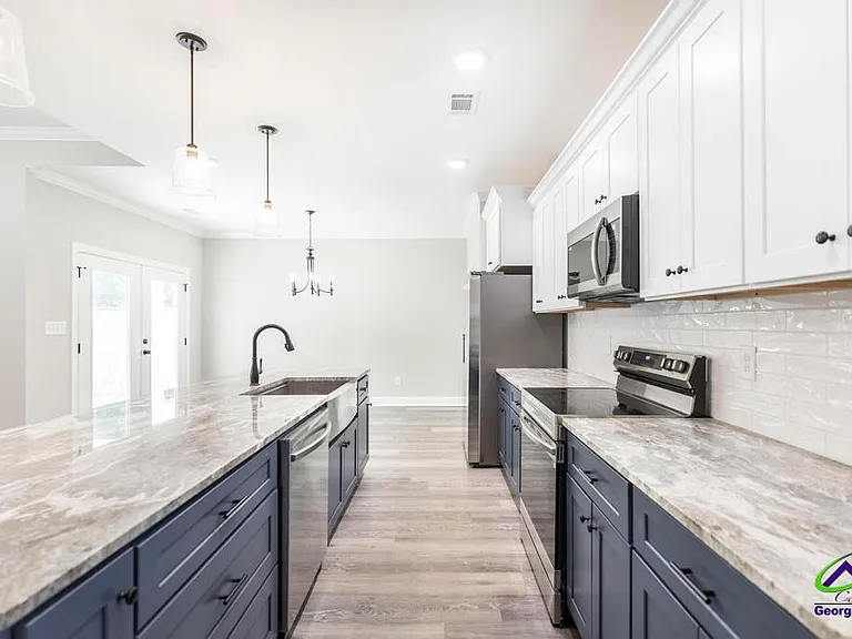 113 Garrett Ln — Photo 8