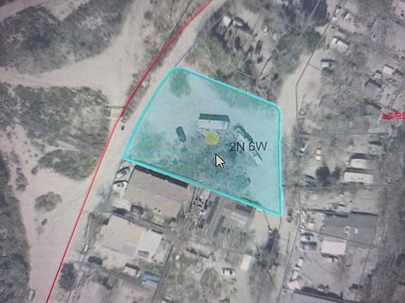 3rd image of 560 Scott Ln