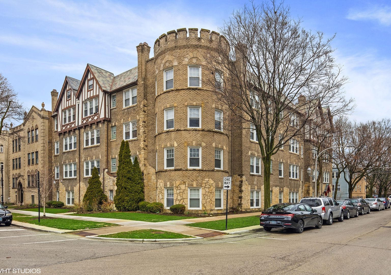 6908 N Oakley Ave APT 2, Chicago, IL 60645 | Zillow