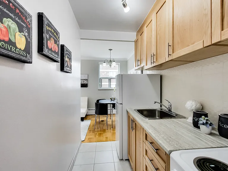 460 Eglinton Ave E #503 — Photo 28