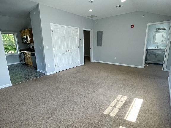3rd image of 9 Main St #3B-1Ba-1145Sqft