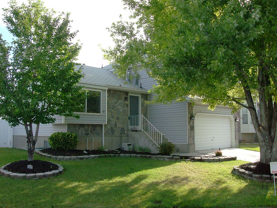 1st image of 1216 W Athleen Dr