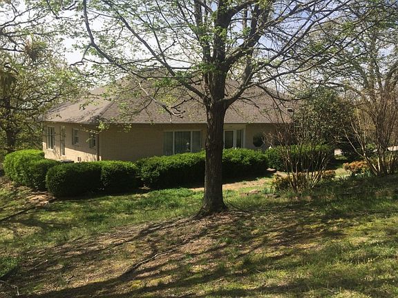 3rd image of 1149 E Southern Heights Pl