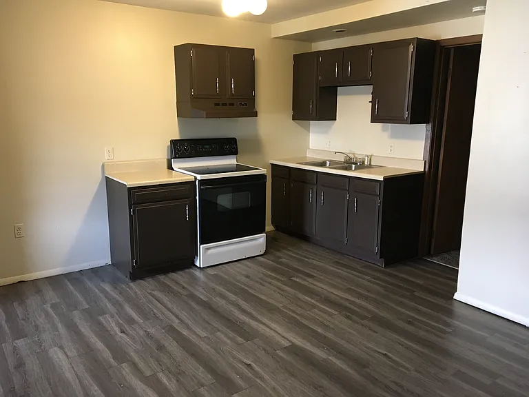 1312 Pleasant Valley Blvd #3 — Photo 3
