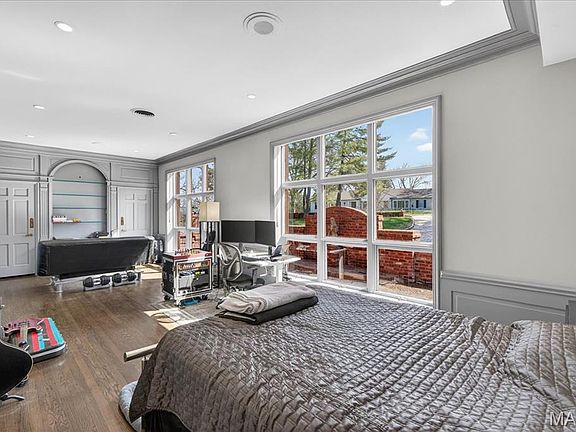 30th image of 10 Vouga Ln