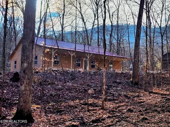 1827 Old Chilhowee Loop, Seymour, TN 37865