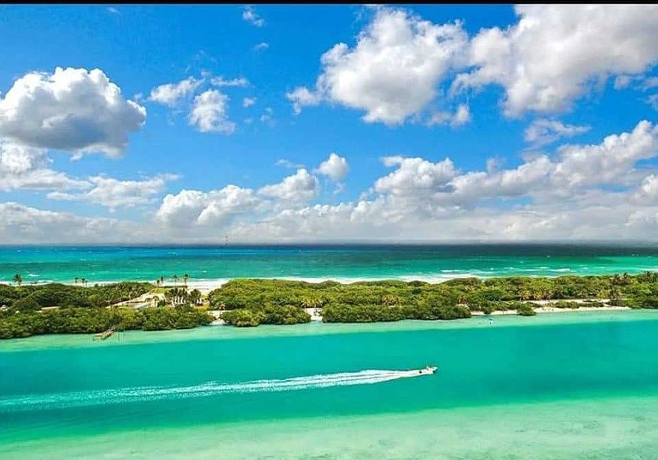 Intracoastal to ocean views!