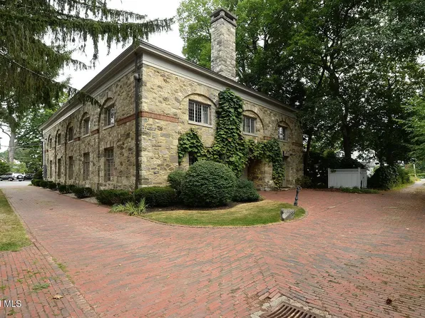 14 Talford Place UNIT 2, Saratoga Springs, NY 12866