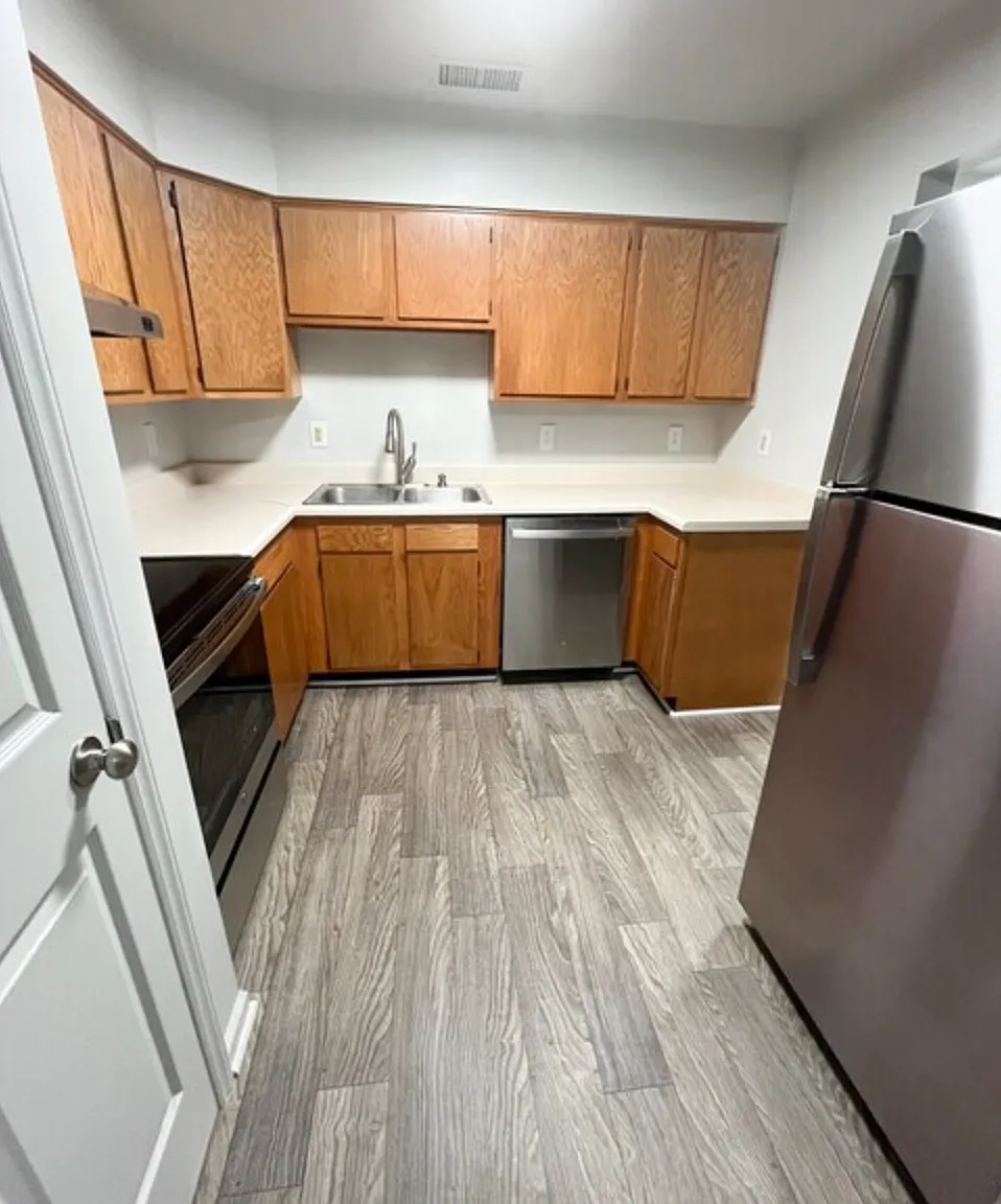 Ridge View Apartments — Photo 4