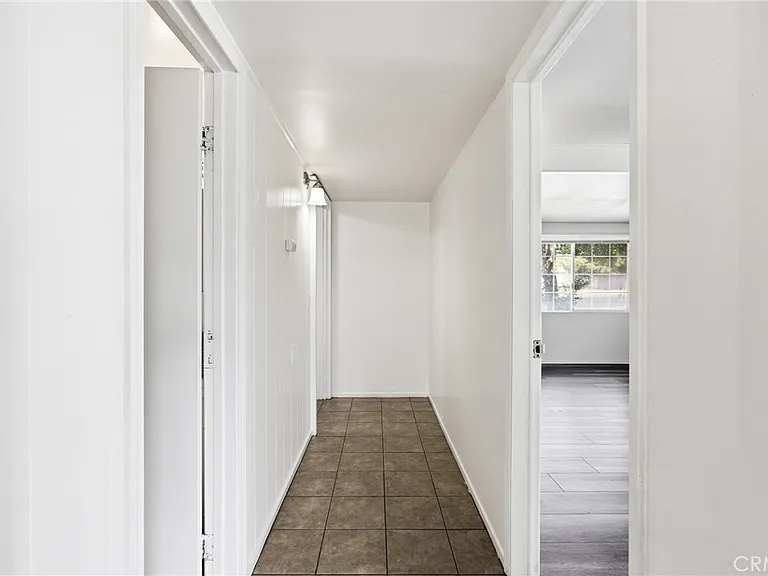 40861 Whittier Ave — Photo 13