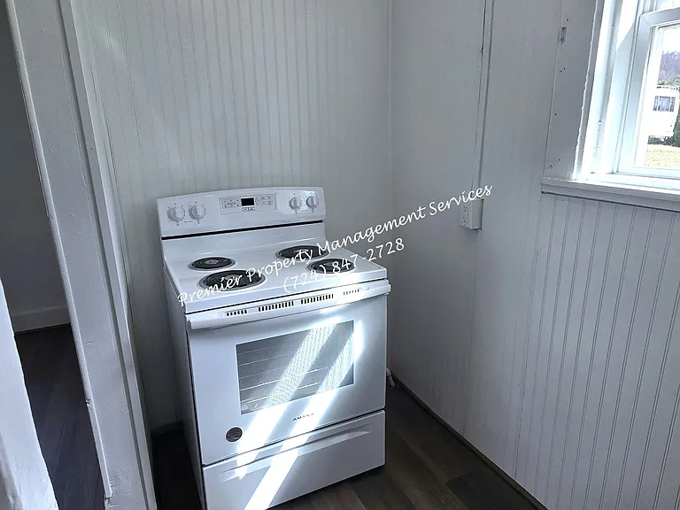 416 E Reynolds St #1/2 — Photo 8