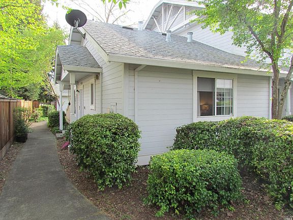 3rd image of 2152 Sunleaf Lane UNIT W. St