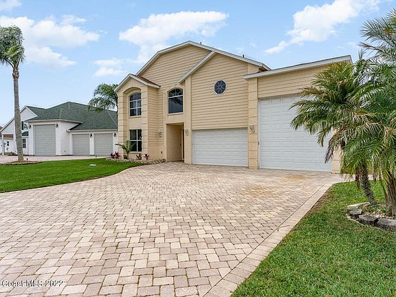 2nd image of 912 Grande Haven Dr