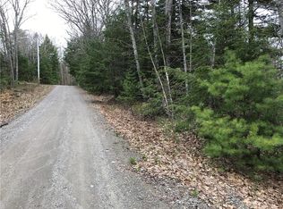 2 Penny Ln, Hope, ME 04847