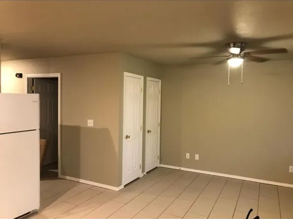 108 E 5th St APT C, Chelsea, OK 74016