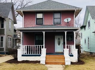 220 Lovell St, Elgin, IL 60120