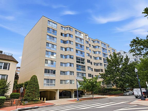 2nd image of 922 24th St NW APT 418