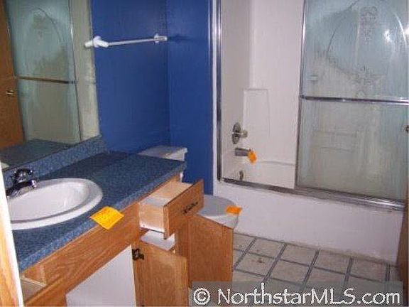 5th image of 515 Cottonwood Street