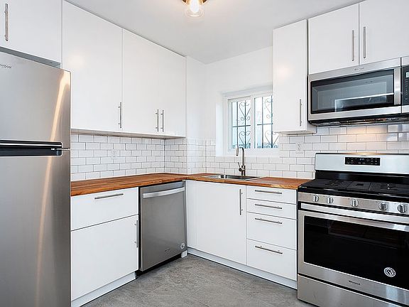 5th image of 1097 Willoughby Ave
