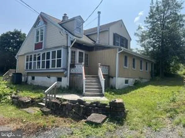 180 S Pleasantview Rd, Pottstown, PA 19464
