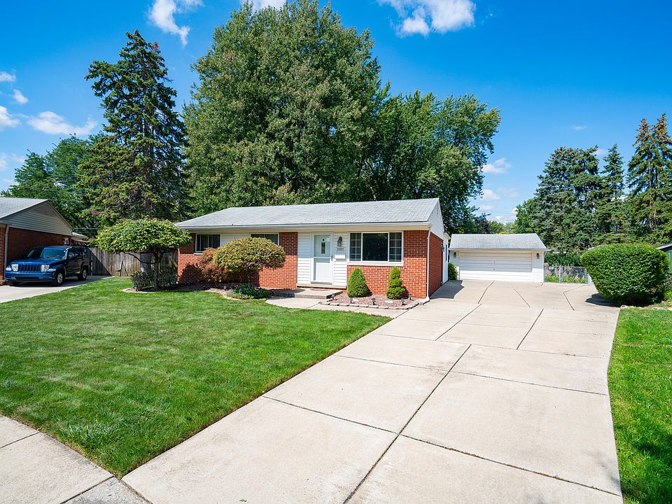 1st image of 39387 Carrie Dr