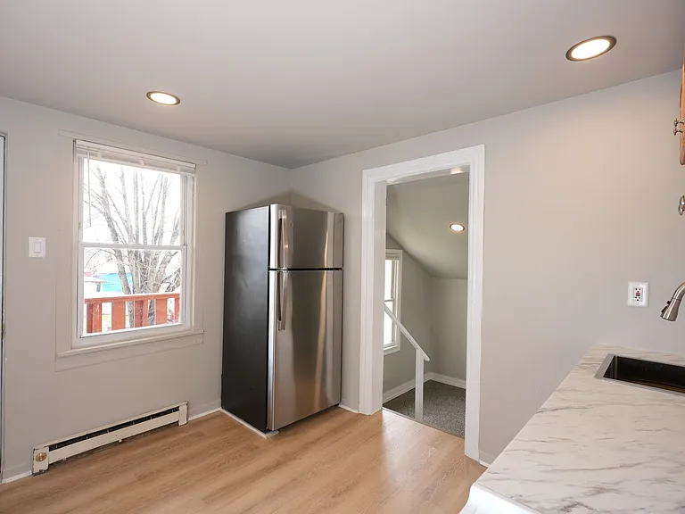 334 Ann St — Photo 8