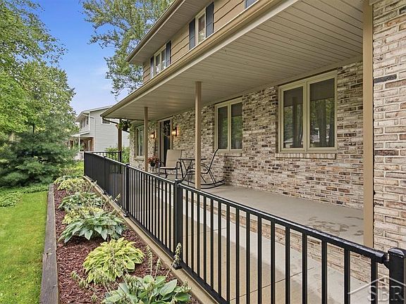 5th image of 4501 Forestview Dr