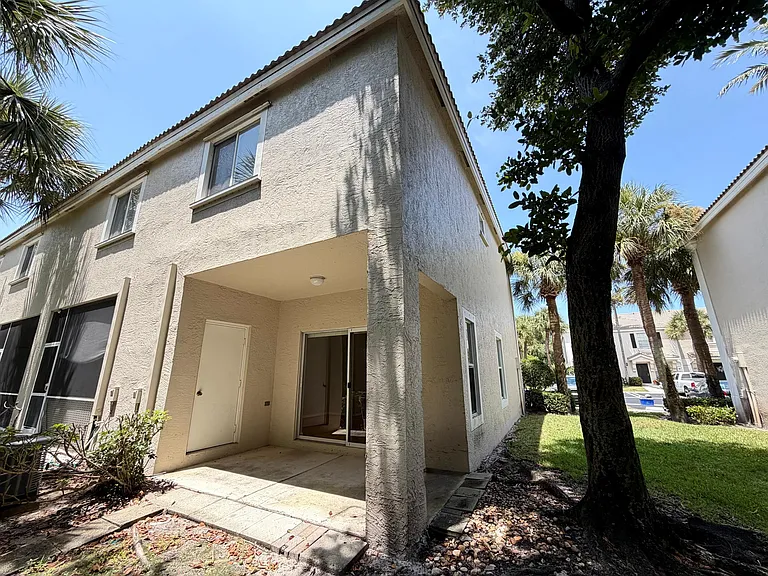 5035 Palmbrooke Cir — Photo 23
