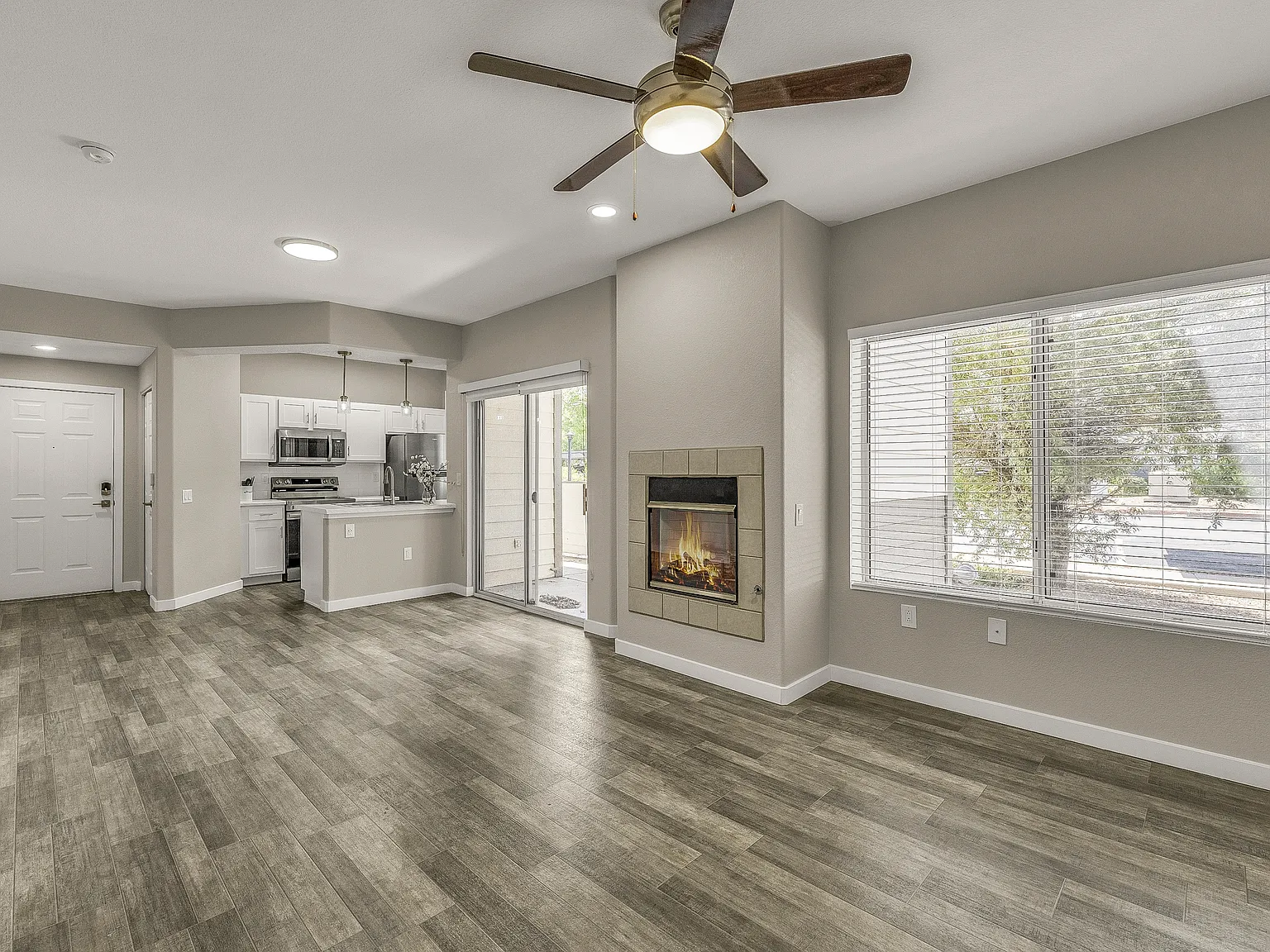 V733 4343 East Soliere Avenue Unit 1030 - 1 — Photo 2