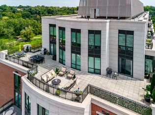 30 Old Mill Rd #1002, Toronto, ON M8X0A5