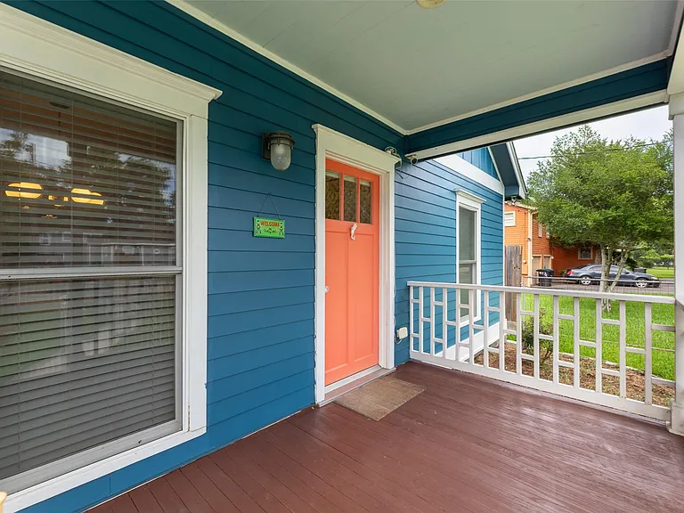 817 Gale St — Photo 5