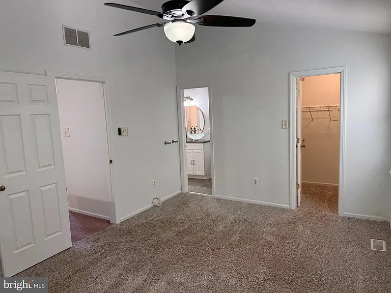 1070 Baywood Dr — Photo 8