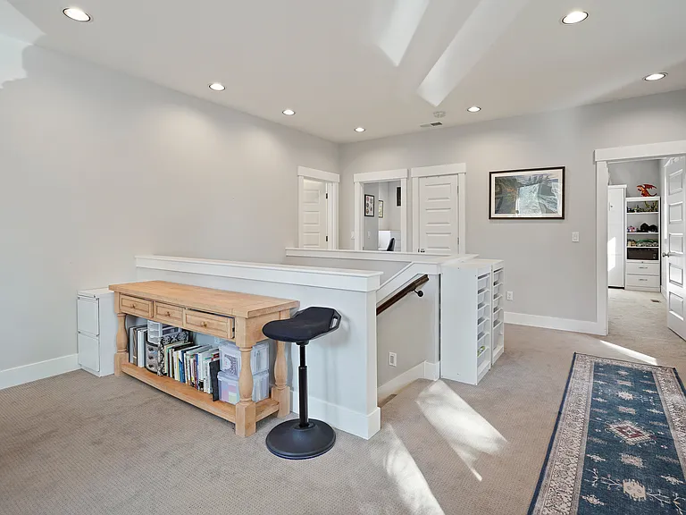 2325 NW Lolo Dr — Photo 15