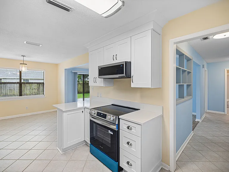 349 Primrose Cir — Photo 17