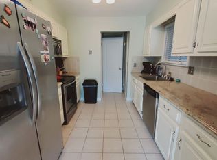 83 Columbus Pl #5, Stamford, CT 06907