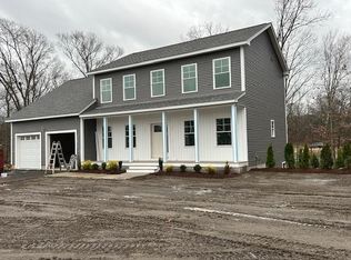 20 Doreen Ct, Cranston, RI 02921