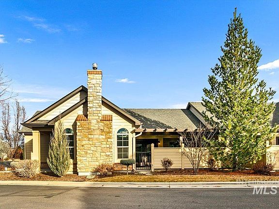 4th image of 2986 N Cloverdale Rd