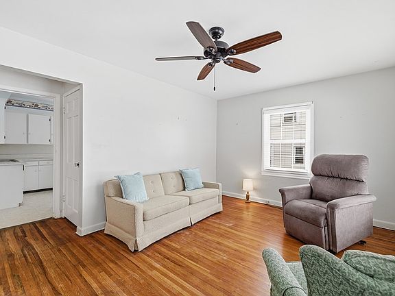 4th image of 101 Chilton Ave