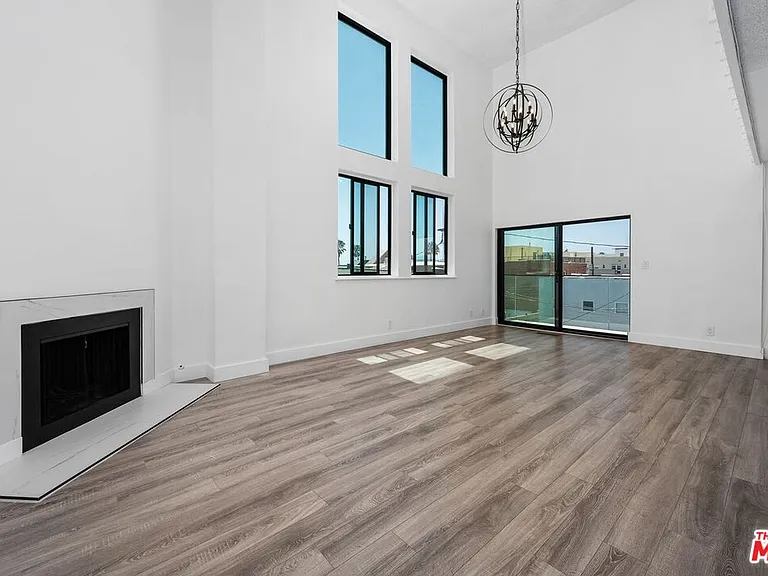 19 Sunset Ave #3 — Photo 5