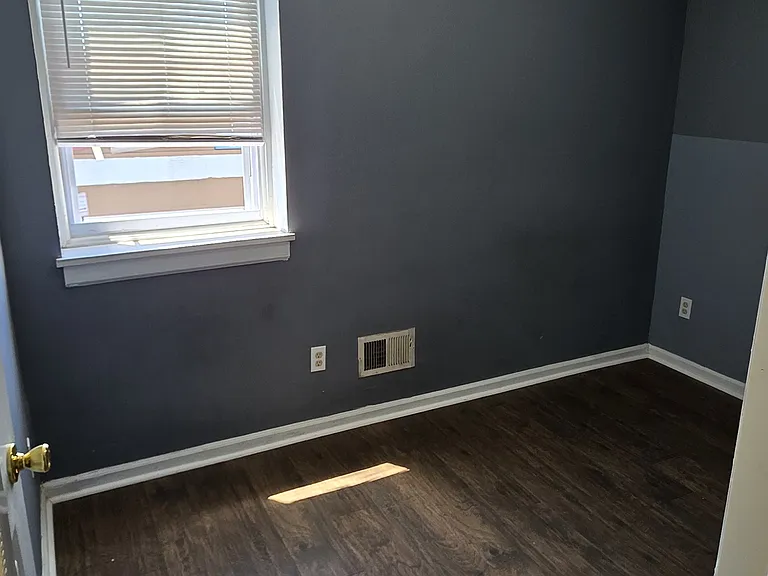2133 W Mulberry St — Photo 12
