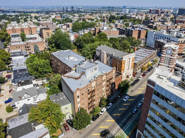 821 Bergen Avenue image 5 of 20