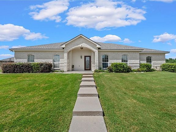 3rd image of 32 N Shore Cir