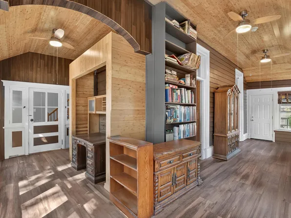 93 West 35th Street image 4 of 47