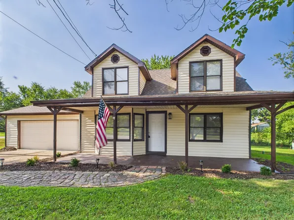 1230 W Chestnut Street Street, Houston, MO 65483