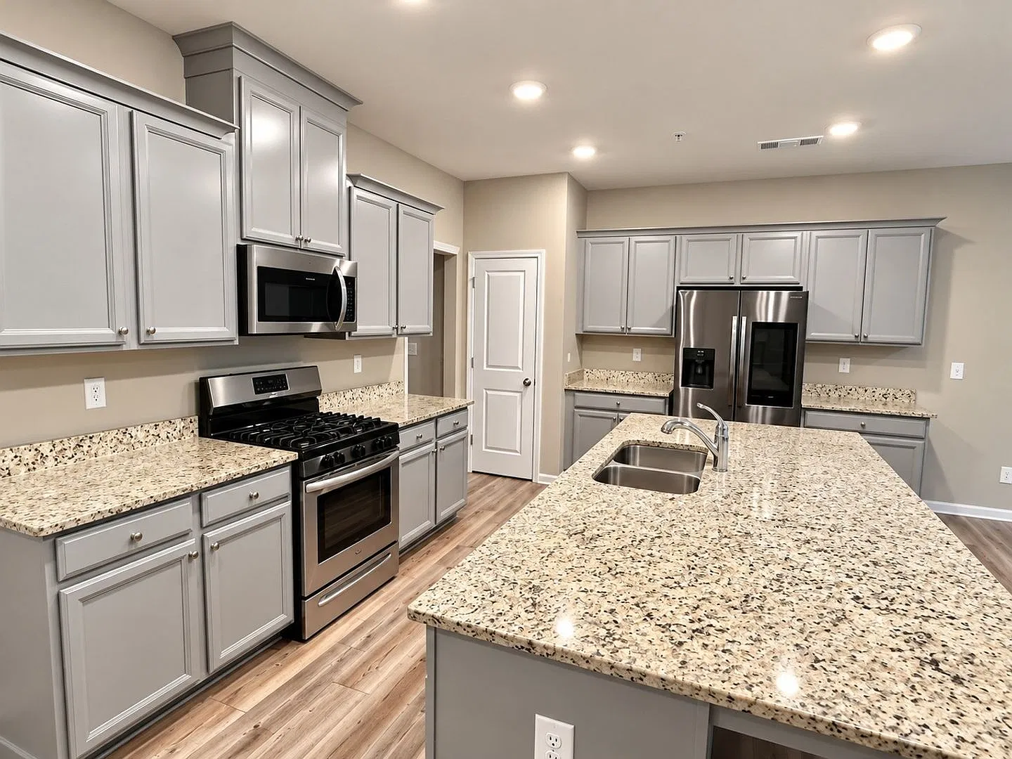 Charming 3BR Townhome in Marietta — Photo 3