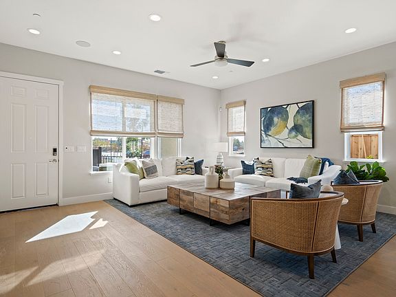 Greenway Residence 3 - Living